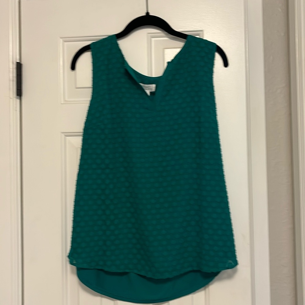 Market & Spruce brand in size large. Green in color.